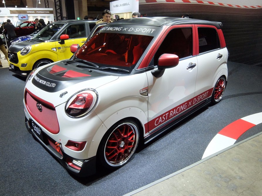 Một sản phẩm mới của Daihatsu có tên CAST SPORT RACE với gầm thấp và dùng lốp xe đua 1