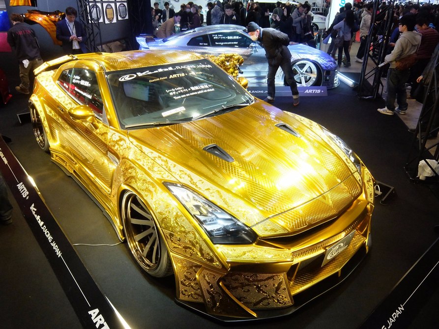 Nissan GT-R phiên bản mạ vàng và bạc với giá hơn 400.000 USD 1