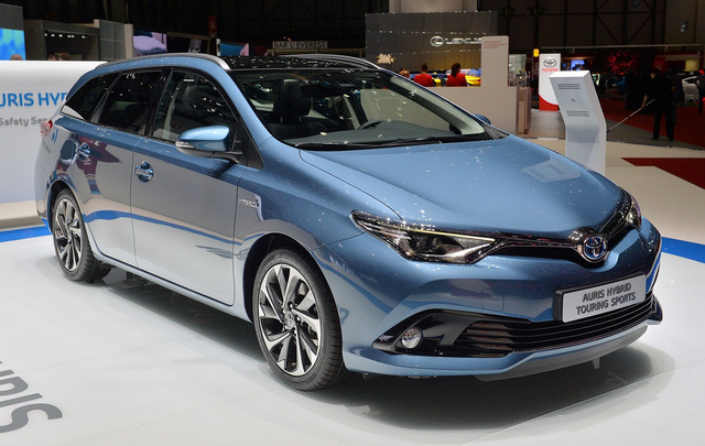 Toyota Auris Hybrid tại thị trường châu Âu 1