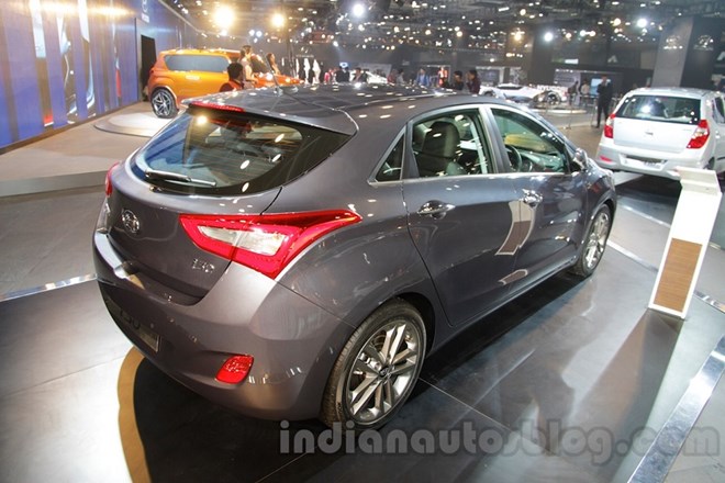 Hyundai Elantra mới