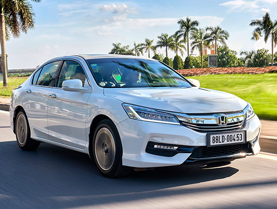 Giá xe Honda Accord giảm 80 triệu đồng.