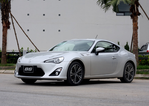 Toyota FT86 liên tiếp là mẫu xe ế nhất thị trường ô tô Việt Nam nhiều tháng liền trong năm 2016.