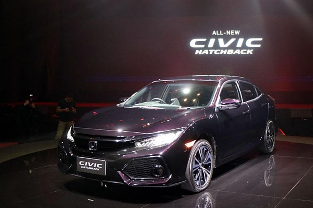 Honda Civic Hatchback 2017 chính thức ra mắt thị trường Thái Lan.