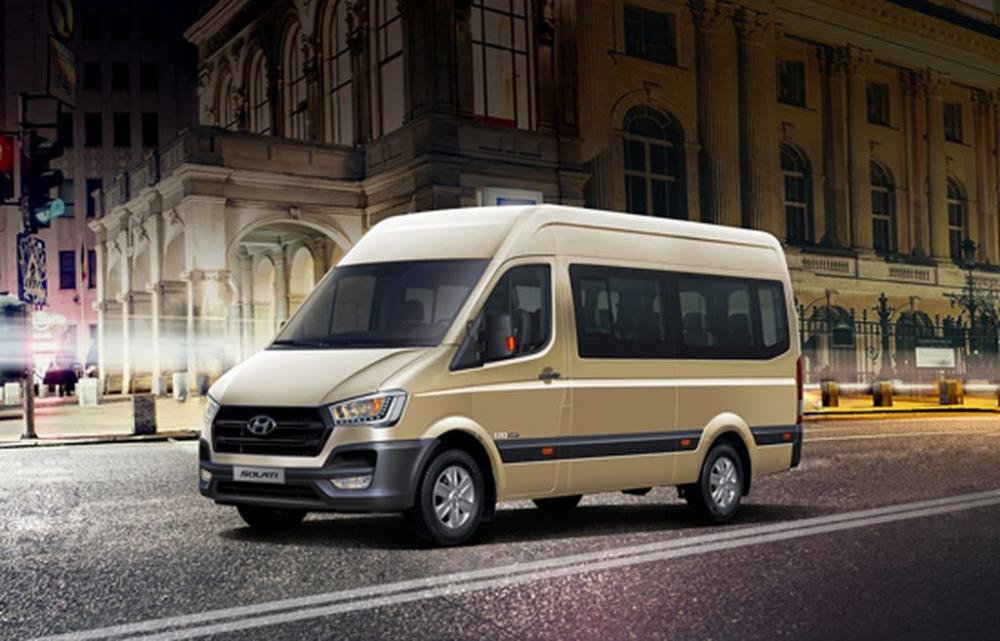 Minibus Hyundai Solati của Thaco thách thức Ford Transit,