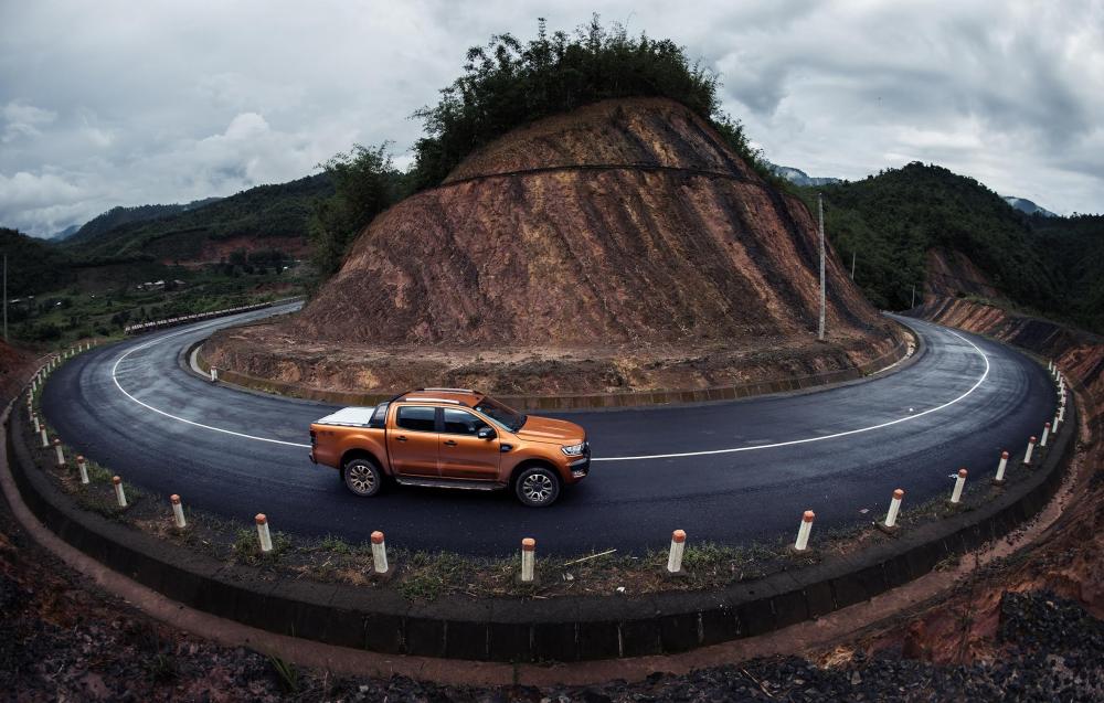 Ford Ranger sử dụng động cơ diesel Duratoq TDCi 2.2L cho sức mạnh 160  mã lực.