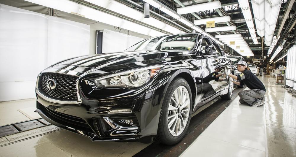 Mẫu xe hơi mới Infiniti Q50 2018 chính thức lên dây chuyền sản xuất.