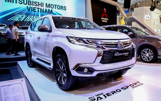 Pajero Sport đang phải gồng mình trước Fortuner.