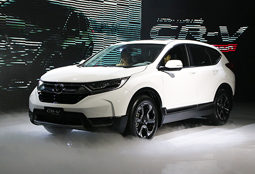 Thông tin chi tiết Honda CR-V 2018 bản 7 chỗ dành cho Việt Nam.