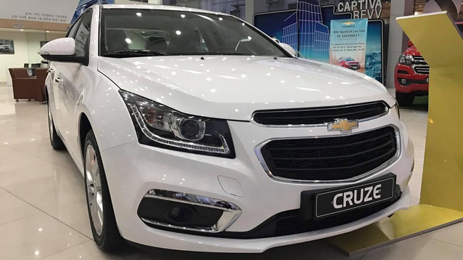 Chevrolet ưu đãi lớn đầu năm 2018: Chevrolet Cruze giảm đến 80 triệu đồng.