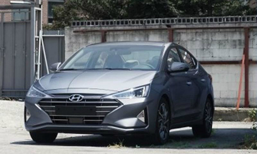 Hyundai Elantra 2019 nâng cấp sẽ ra mắt vào tháng 8 tới..