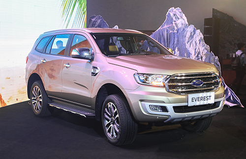 Ford Everest 2018 giá 1,4 tỷ đồng tại Việt Nam.