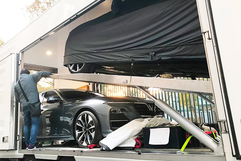 Cận cảnh 2 xe VinFast đã có mặt tại Paris Motor Show 2018 chuẩn bị ra mắt