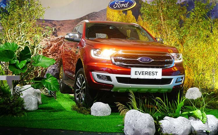 Giá xe Ford Everest 2019 tại Việt Nam là bao nhiêu?