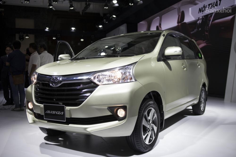 Giá xe Toyota dịp cuối năm: Giảm giá để “câu” khách 1..