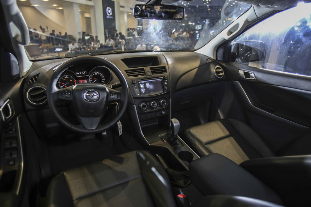 Mazda BT-50 bất ngờ được giảm giá lên tới 35 triệu đồngdd