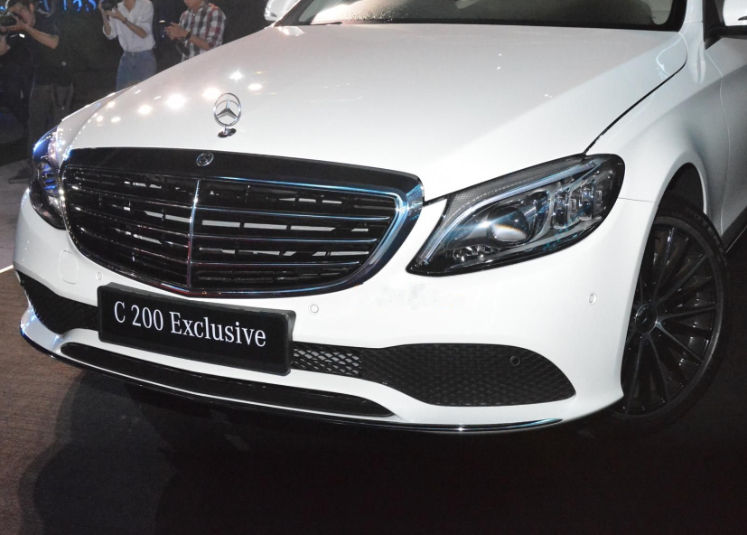 Ảnh chi tiết Mercedes-Benz C200 Exclusive 2019 vừa trình diện khách Việt3