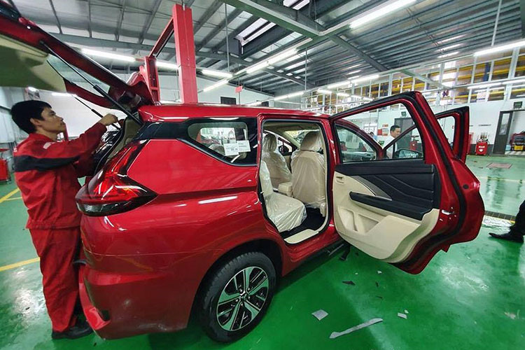 Mitsubishi Việt Nam tung bản Xpander màu đỏ cho khách Việt4aaaa