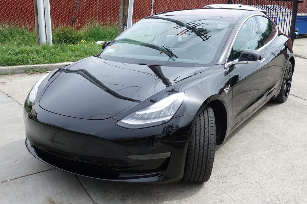 Nối tiếp Tesla Model X, Model 3 về Việt Nam trong “lặng lẽ”
