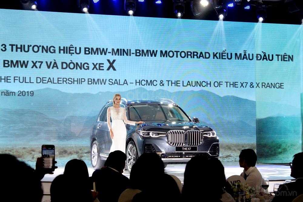 BMW X7 2019 vừa ra mắt khách Việt Nam giá 7,499 tỷ đồng có gì? 1a