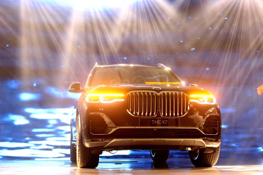 BMW X7 2019 vừa ra mắt khách Việt Nam giá 7,499 tỷ đồng có gì? 4a