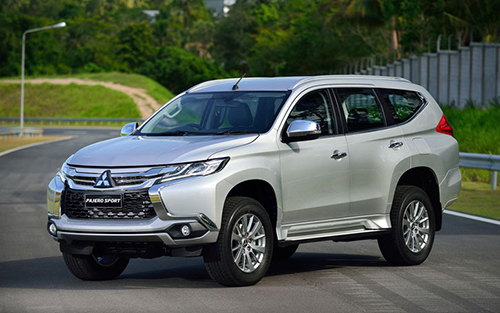 Mitsubishi Pajero Sport bản số sàn giảm giá hơn 90 triệu đồng trong tháng 8/2019 1a