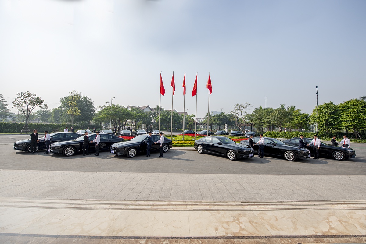 VinFast bàn giao gần 400 xe LUX SA2.0 và LUX A2.0 phục vụ Hội nghị ASEAN 2020 2a