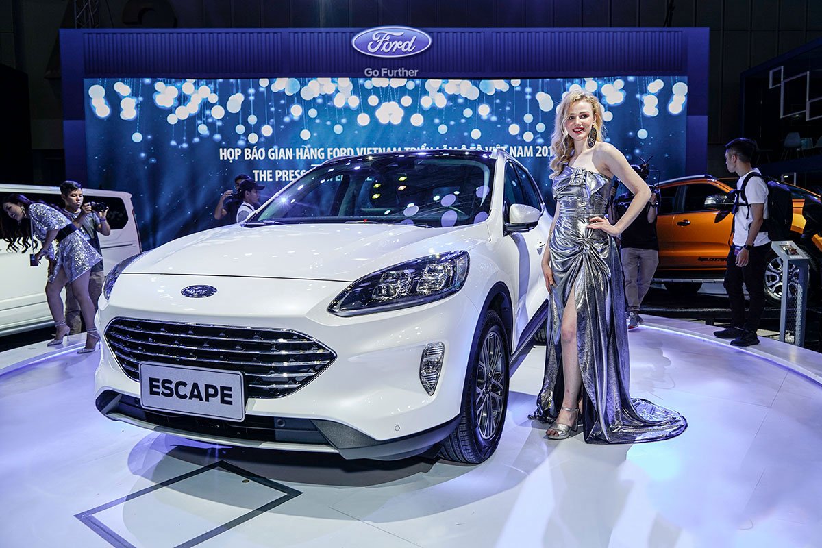Ford Escape 2020 lộ diện khi chạy thử tại Việt Nam, chuẩn bị được ra mắt 1a