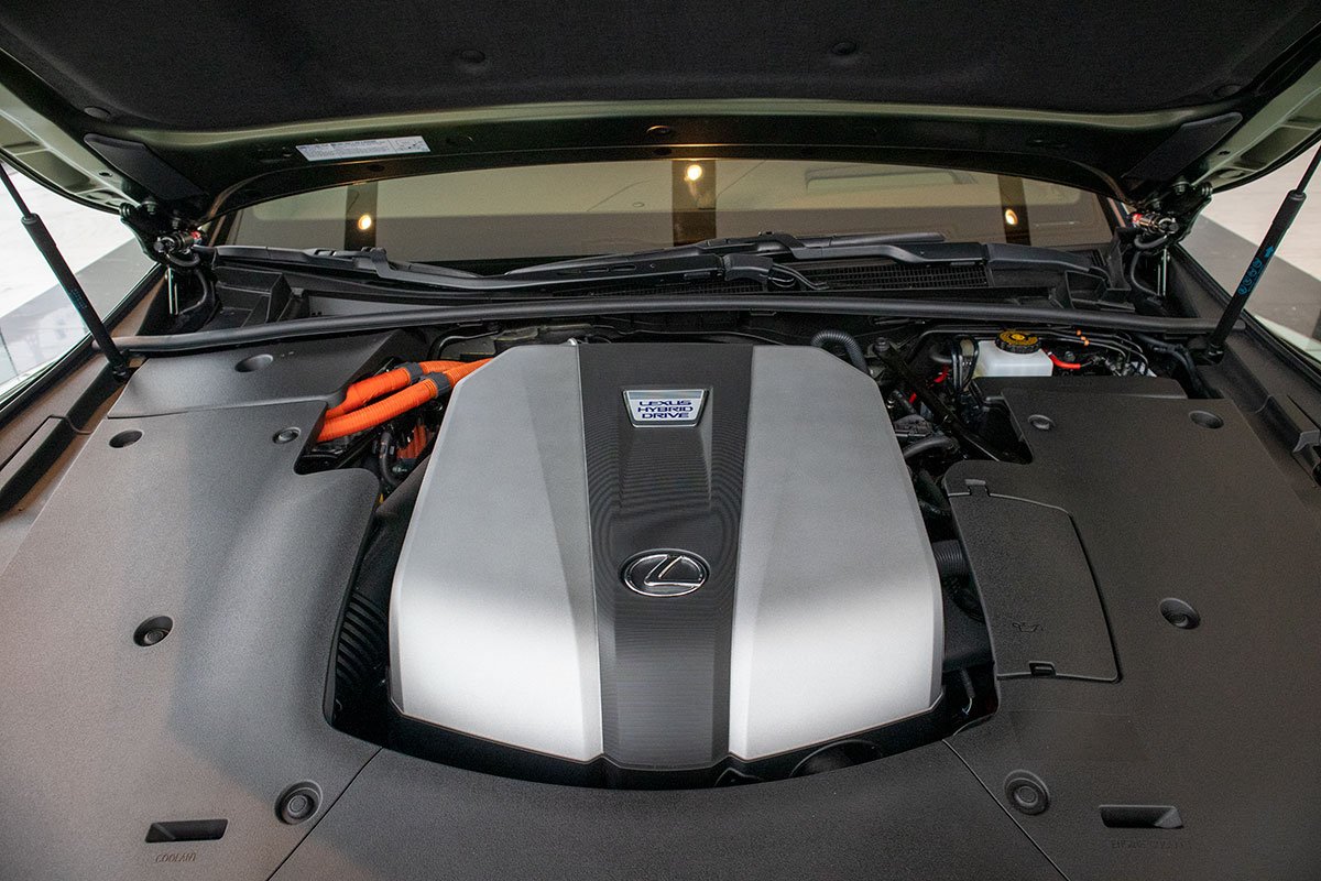 Chi tiết Lexus LS500h 2020 bản giới hạn đầu tiên đã về đại lý 6a