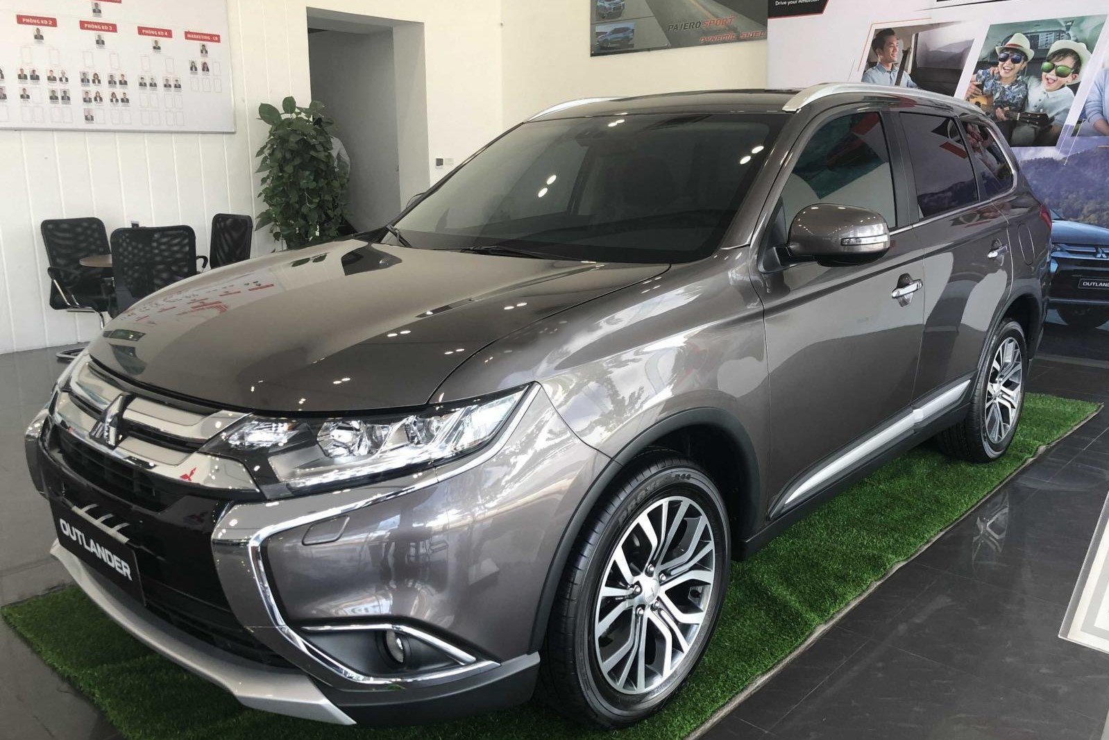 Giá xe Mitsubishi tháng 2/2020 nhận ưu đãi lên đến gần 100 triệu đồng 3a