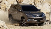 Giá xe Toyota Fortuner 2018 tháng 7/2018: Tăng giá, thêm bản máy dầu mới