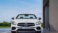 Mercedes-Benz SL 2017 có giá từ 108.118 USD