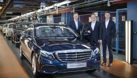 Mercedes-Benz E-Class 2016 đầu tiên rời xưởng