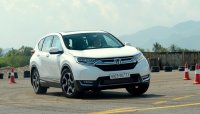 Honda CR-V 2018 7 chỗ có giá từ 1,136 tỷ đồng, đắt hơn nhiều so với Mazda CX-5